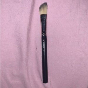 MAC 193 BRUSH
